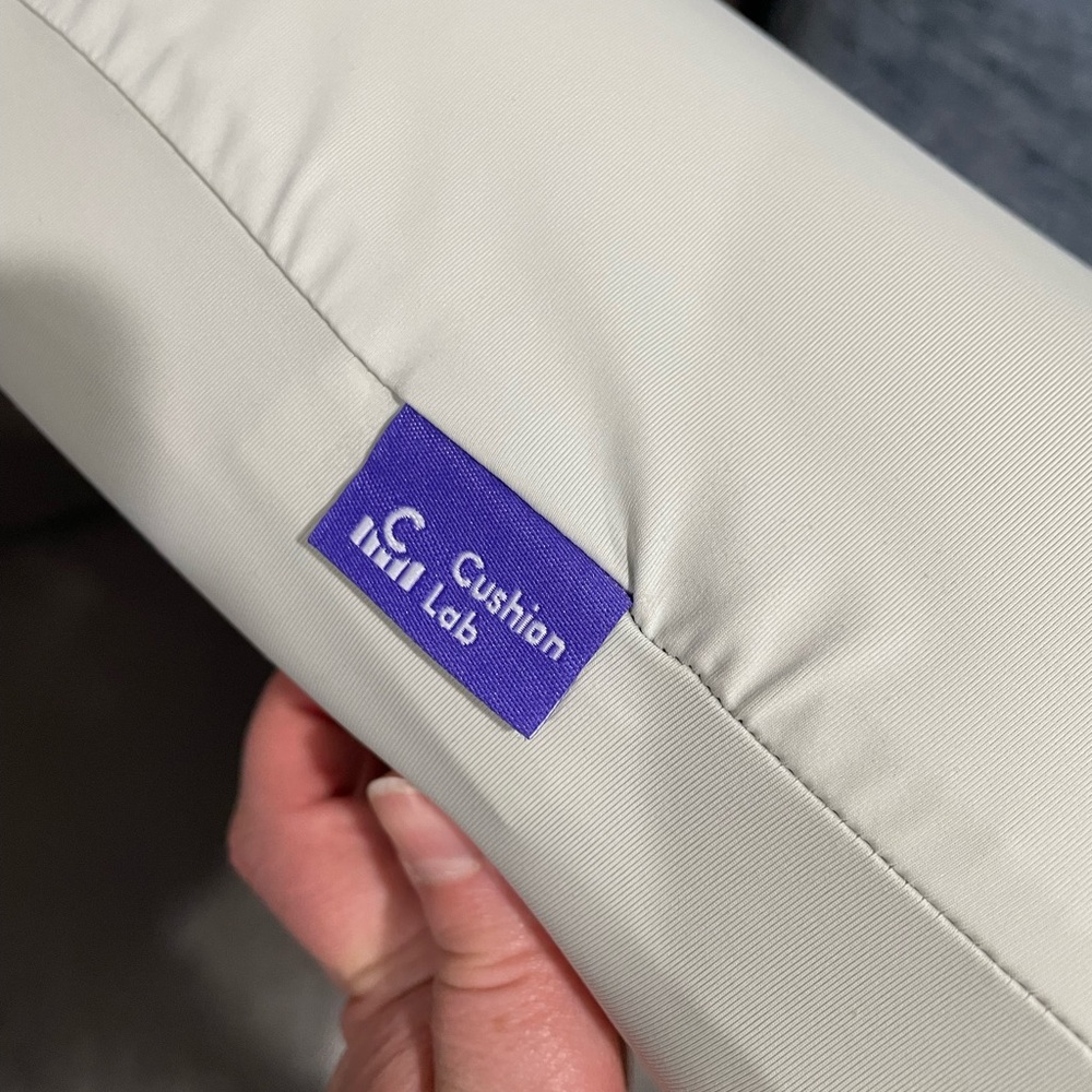 EUC White Deep Sleep Pillow - Picture 5 of 5